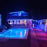 Neno Pyramid Wellness Retreat Aparthotel 3*