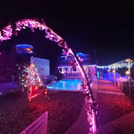 Neno Pyramid Wellness Retreat Lägenhetshotell 4*