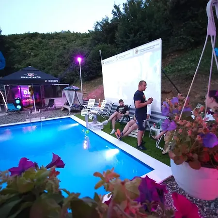 Lägenhetshotell Neno Pyramid Wellness Retreat 4*