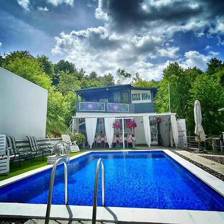 Neno Pyramid Wellness Retreat Aparthotel