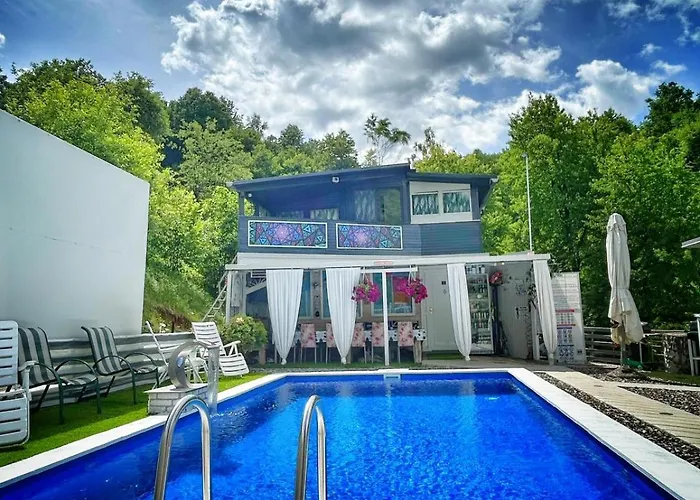 Neno Pyramid Wellness Retreat Aparthotel